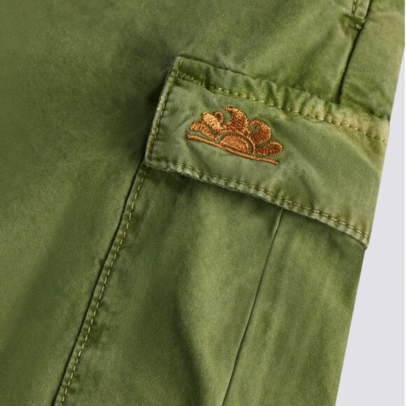 Sundek Boy CARGO SHORTS IN GARMENT-DYED FABRIC WITH RAINBOW - Picture 2 of 12